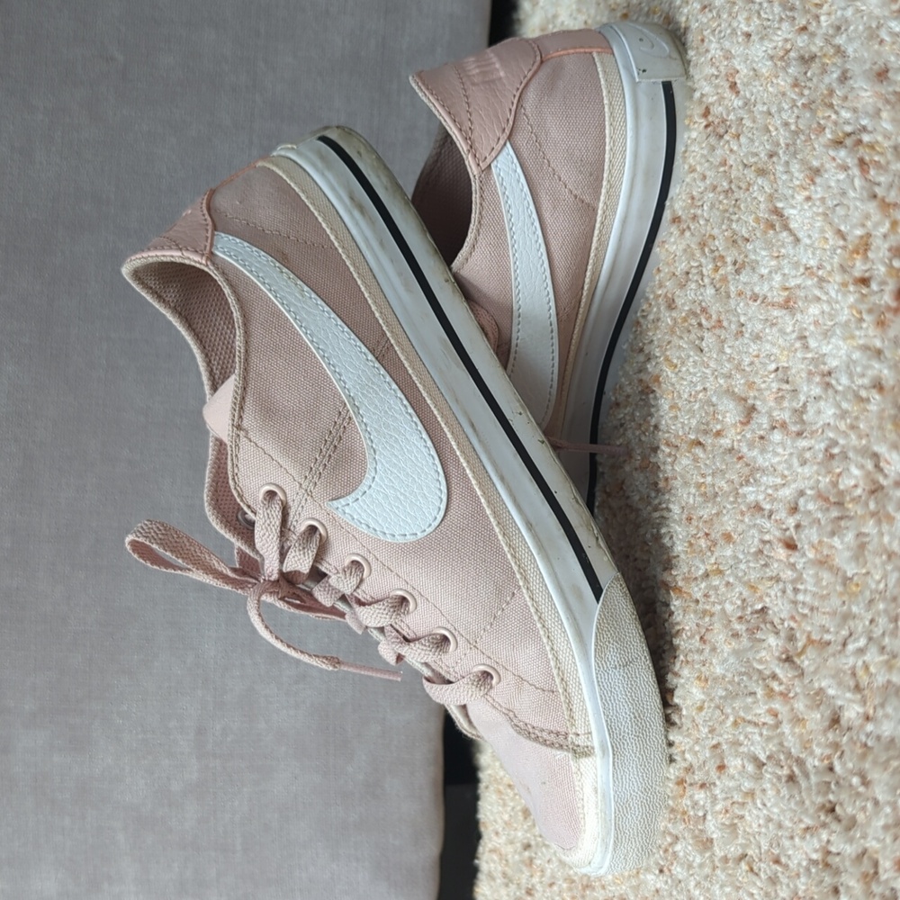 Nike canvas sneakers